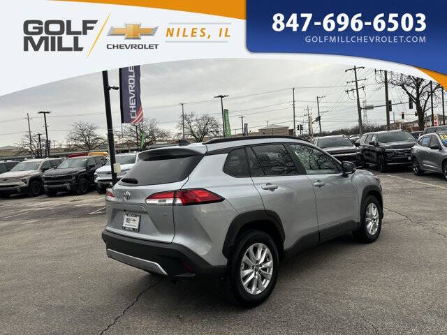 2025 Toyota Corolla Cross LE