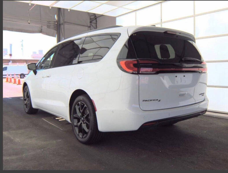 2025 Chrysler Pacifica Limited