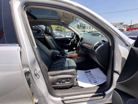 2011 Audi Q5 2.0T quattro Premium Plus