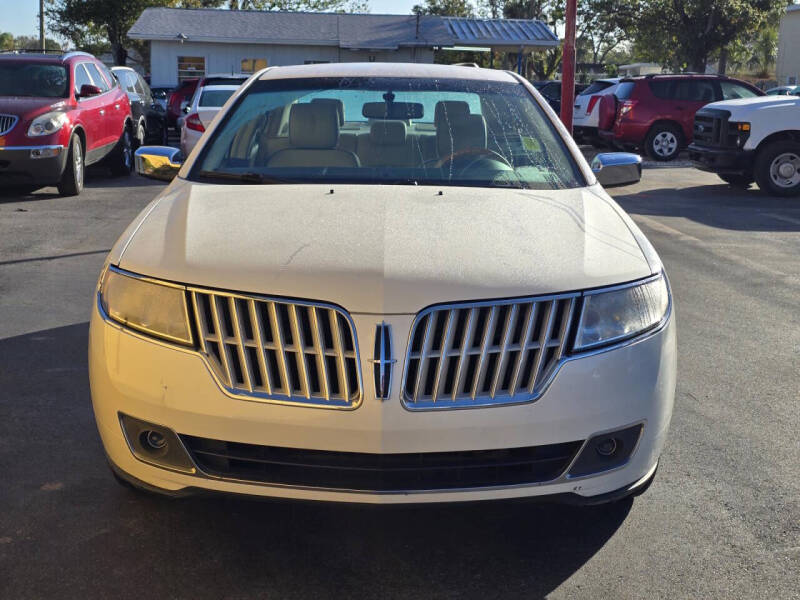 2012 Lincoln MKZ Base photo 2