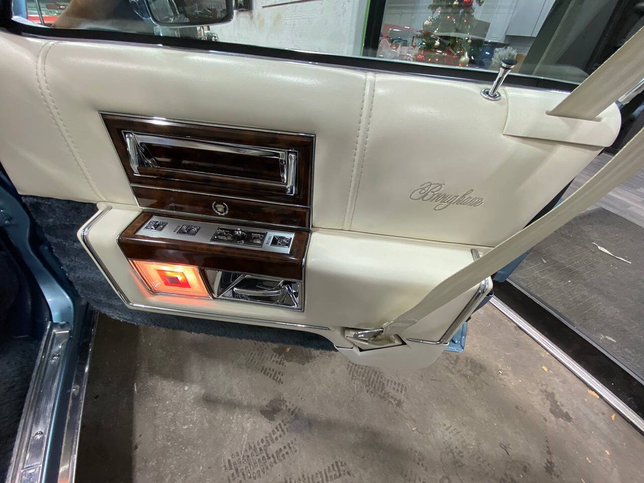 1991 Cadillac Brougham for sale at Vintage Motors USA in Roselle, NJ