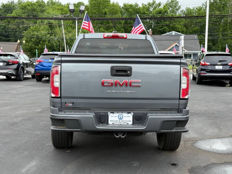 2022 GMC Canyon Elevation Standard