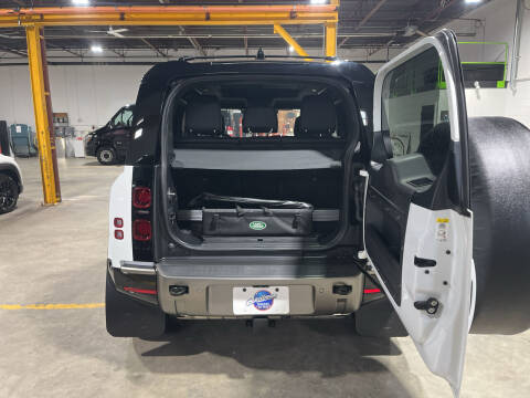 2022 Land Rover Defender 90 X-Dynamic SE