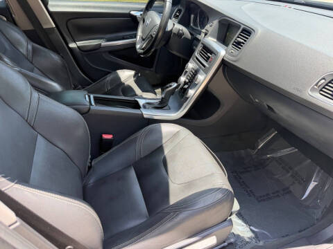 2017 Volvo S60 T5 Dynamic