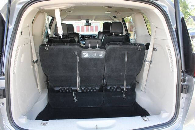 2020 Chrysler Pacifica Touring L