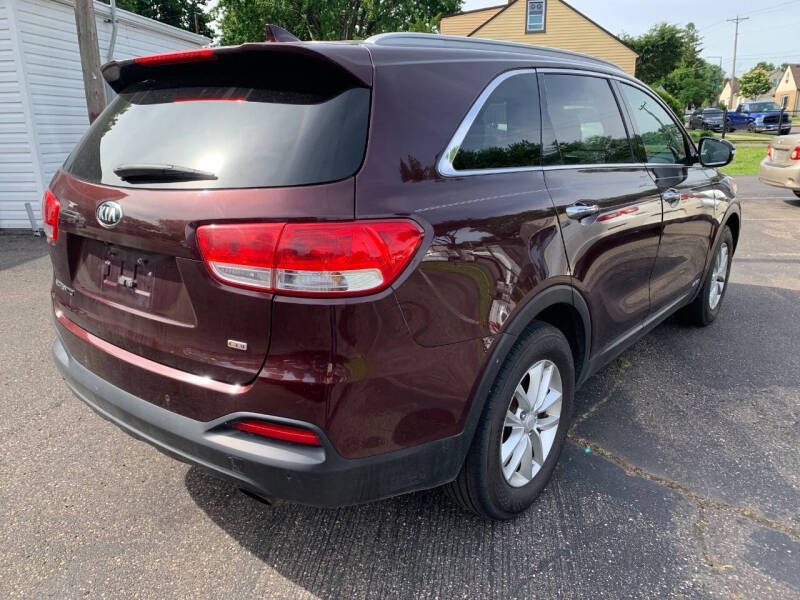 2016 Kia Sorento LX
