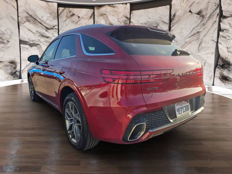 2023 Genesis GV70 2.5T Standard