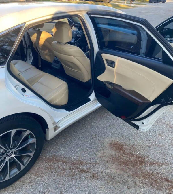 2016 Toyota Avalon XLE