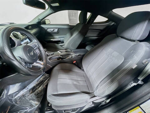 2019 Ford Mustang EcoBoost