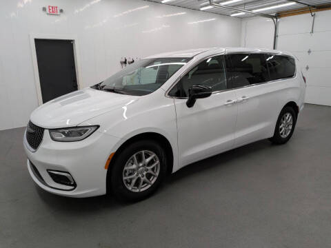 2024 Chrysler Pacifica Touring