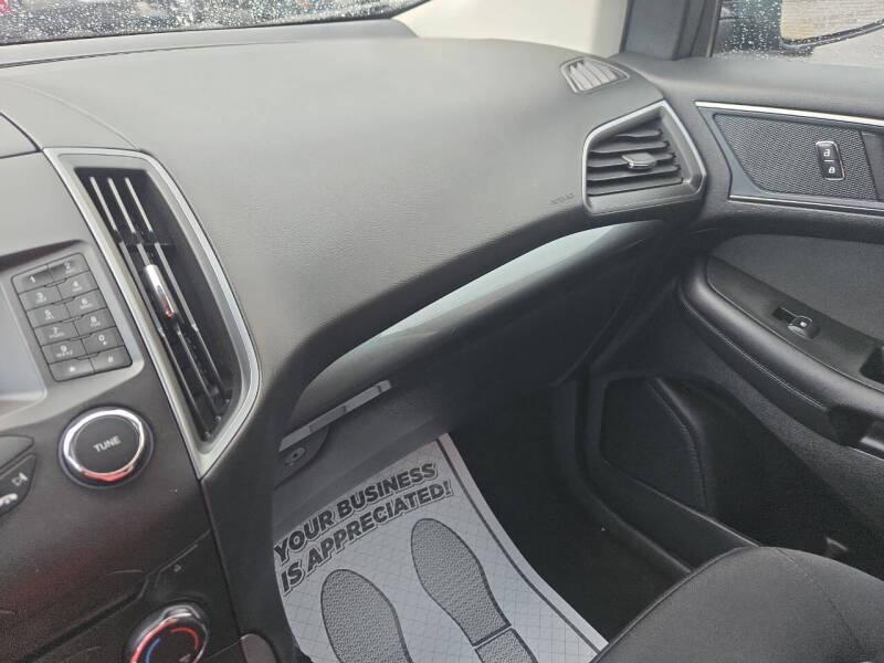 2018 Ford Edge SE