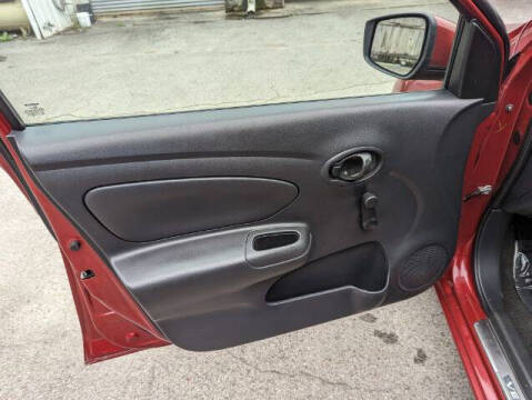 2017 Nissan Versa 1.6 S Plus