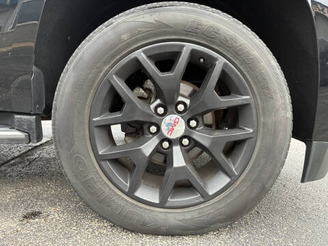 2017 GMC Yukon SLE