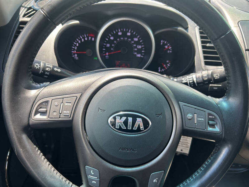 2013 Kia Soul +