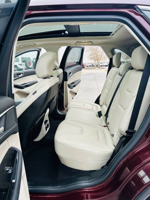 2019 Ford Edge Titanium