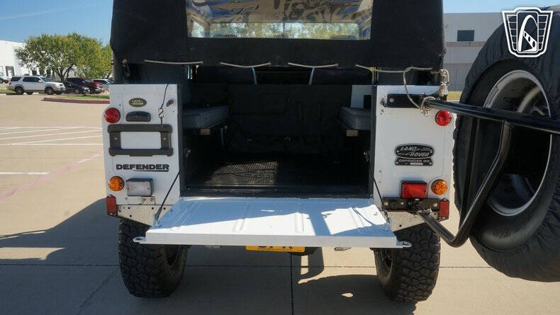 1986 Land Rover Defender