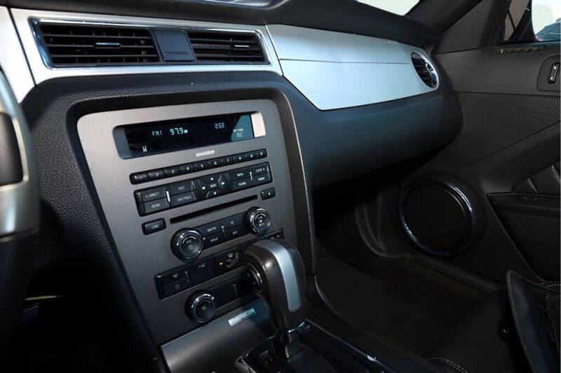 2014 Ford Mustang V6