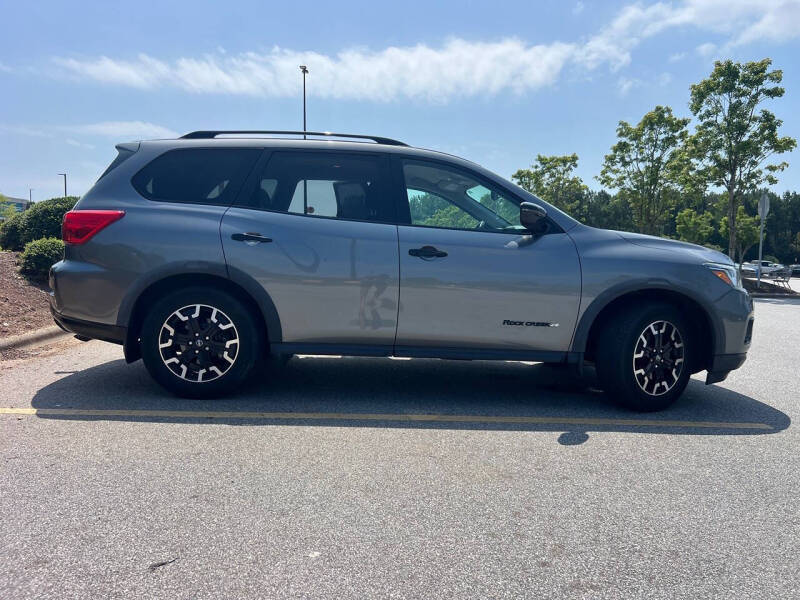 2020 Nissan Pathfinder SV