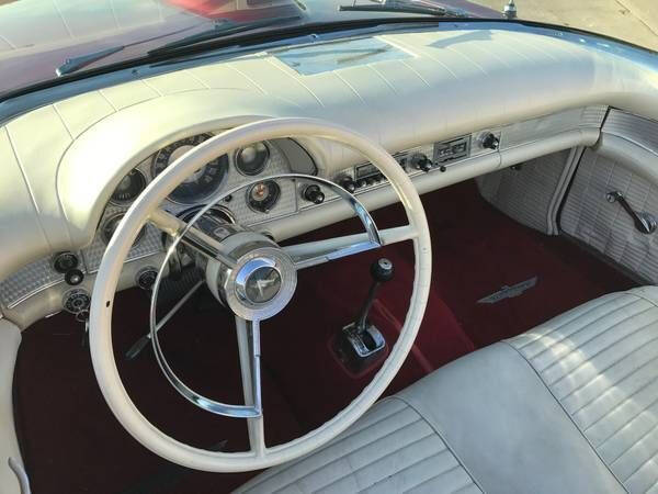 1957 Ford Thunderbird