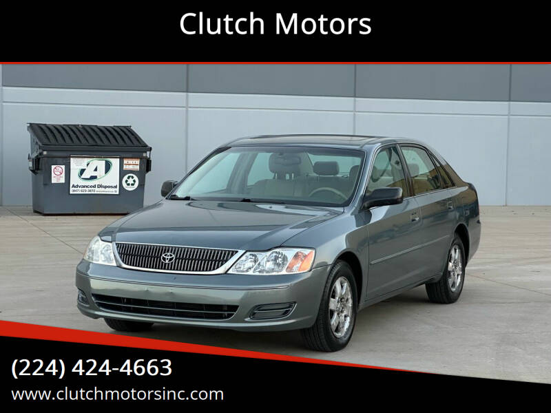 2001 Toyota Avalon for sale at Clutch Motors in Lake Bluff IL