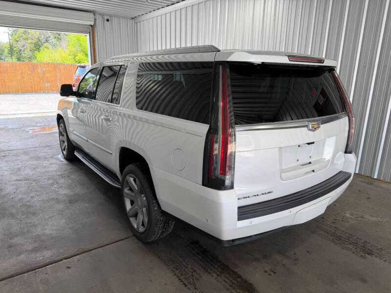 2018 Cadillac Escalade ESV Luxury
