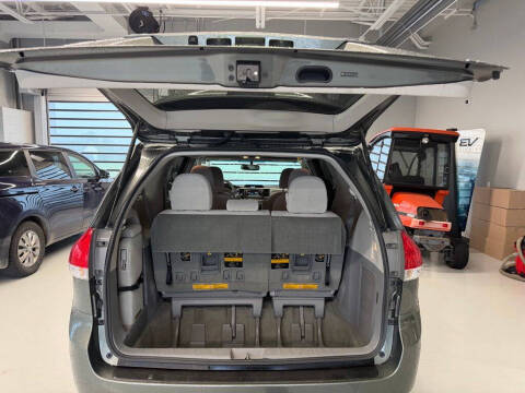 2014 Toyota Sienna