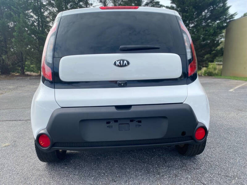 2016 Kia Soul +