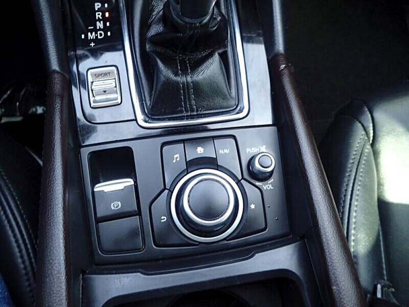 2017 Mazda MAZDA3 Touring