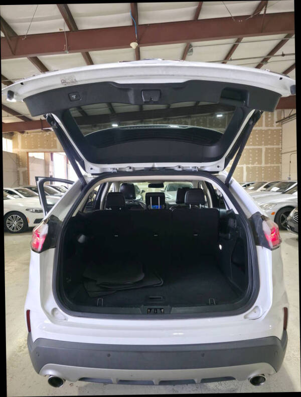 2020 Ford Edge
