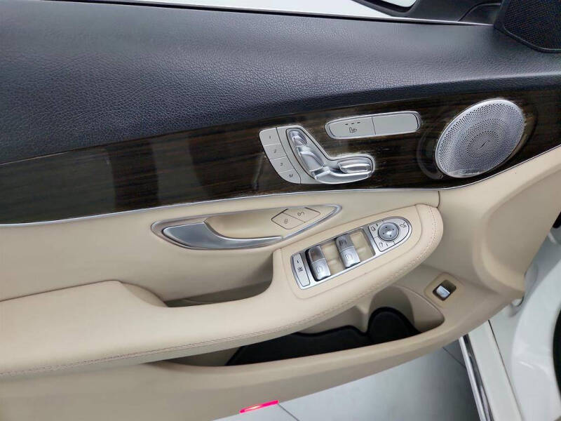 2016 Mercedes-Benz C-Class