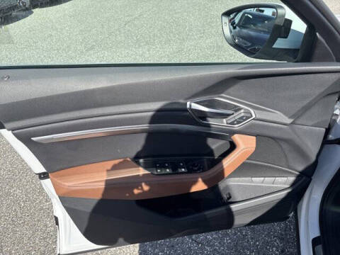 2024 Audi Q8 e-tron quattro Premium