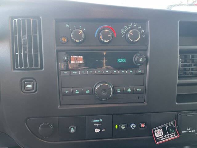 2025 Chevrolet Express 2500