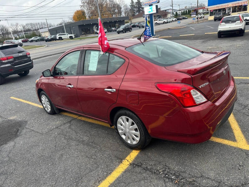 2017 Nissan Versa 1.6 S Plus