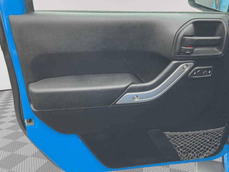 2012 Jeep Wrangler Sahara