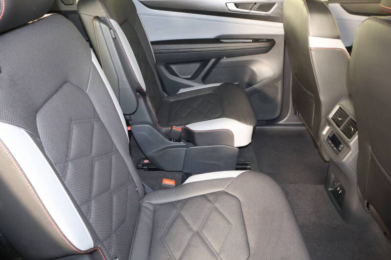 2024 Volkswagen Atlas Peak Edition SEL 4Motion