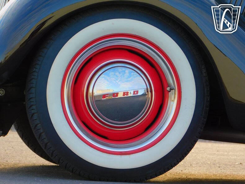 1935 Ford Tudor