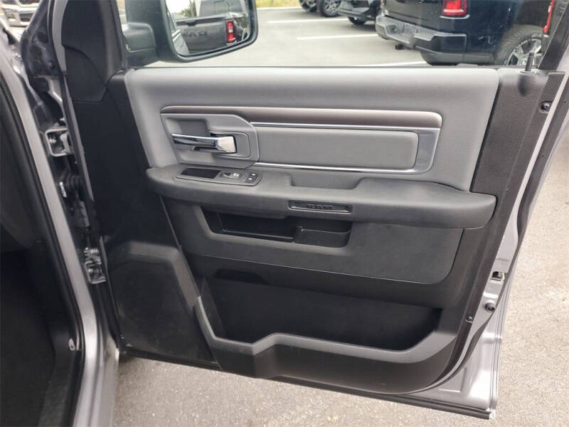 2024 RAM 1500 Classic SLT