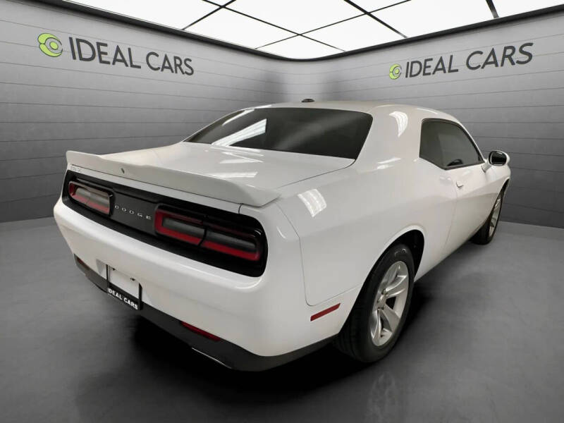 2021 Dodge Challenger SXT