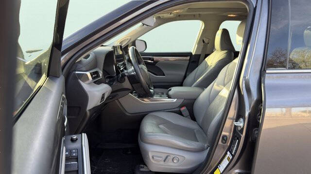 2021 Toyota Highlander Platinum