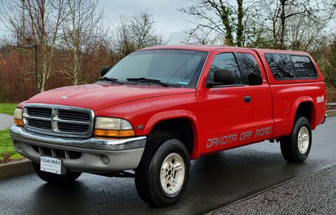 1999 Dodge Dakota for sale at CLEAR CHOICE AUTOMOTIVE in Milwaukie OR