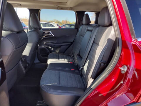 2025 Mitsubishi Outlander PHEV SE