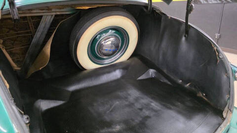 1948 Ford Super Deluxe