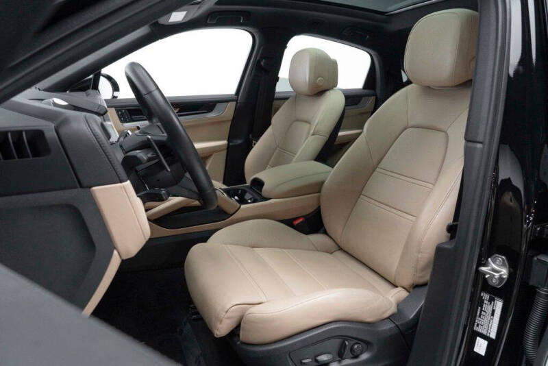 2024 Porsche Cayenne Coupe