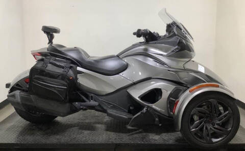 2013 Can-Am Spyder® ST-S SE5