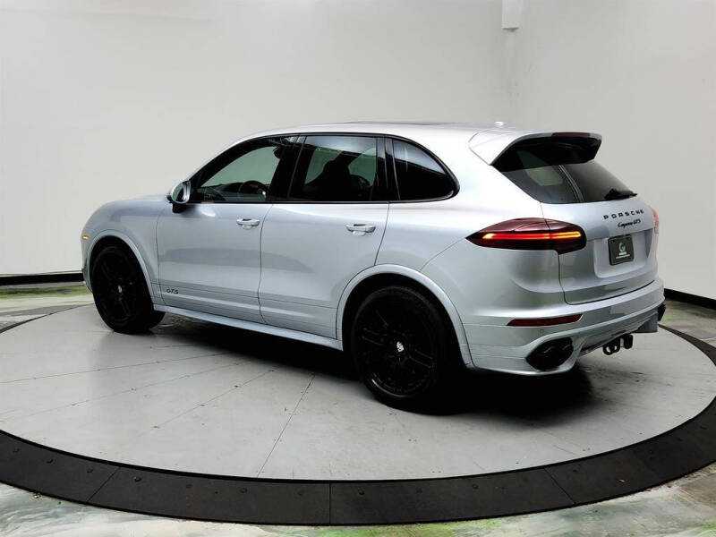 2016 Porsche Cayenne GTS