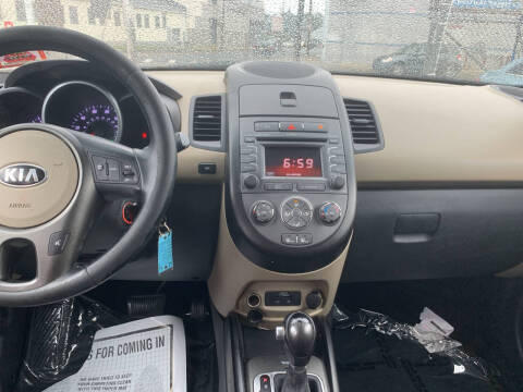 2013 Kia Soul +