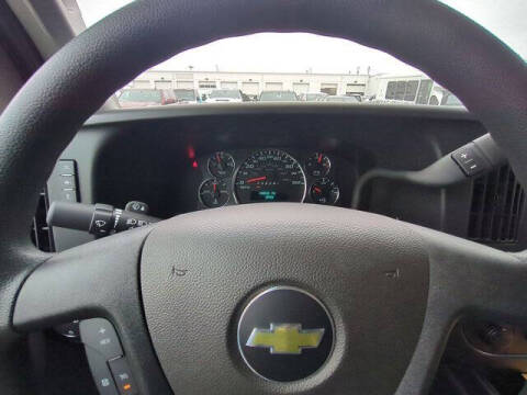 2025 Chevrolet Express 2500