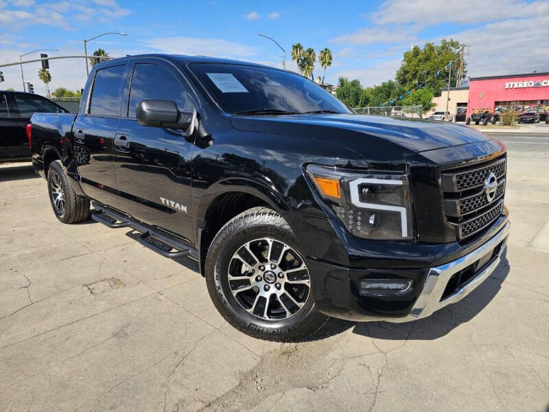 2022 Nissan Titan SV