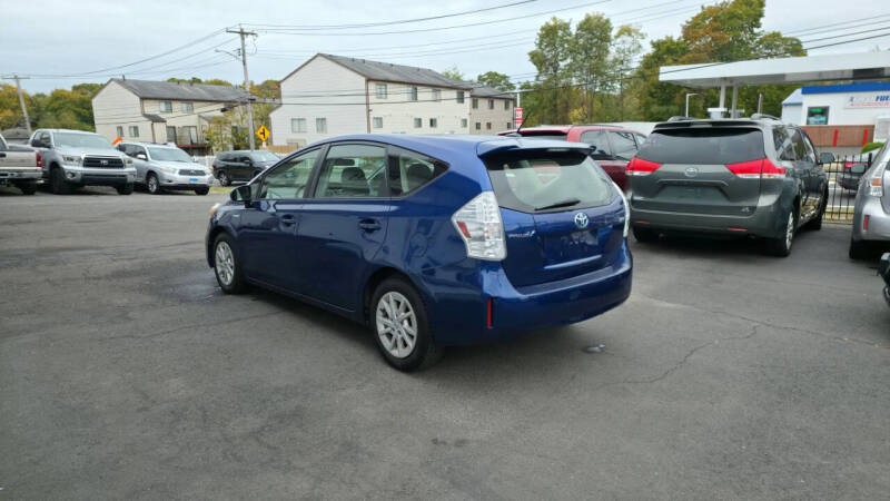 2014 Toyota Prius v