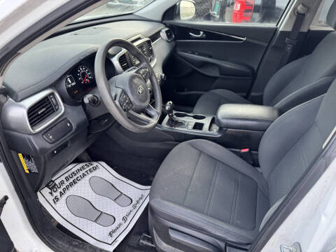 2017 Kia Sorento LX